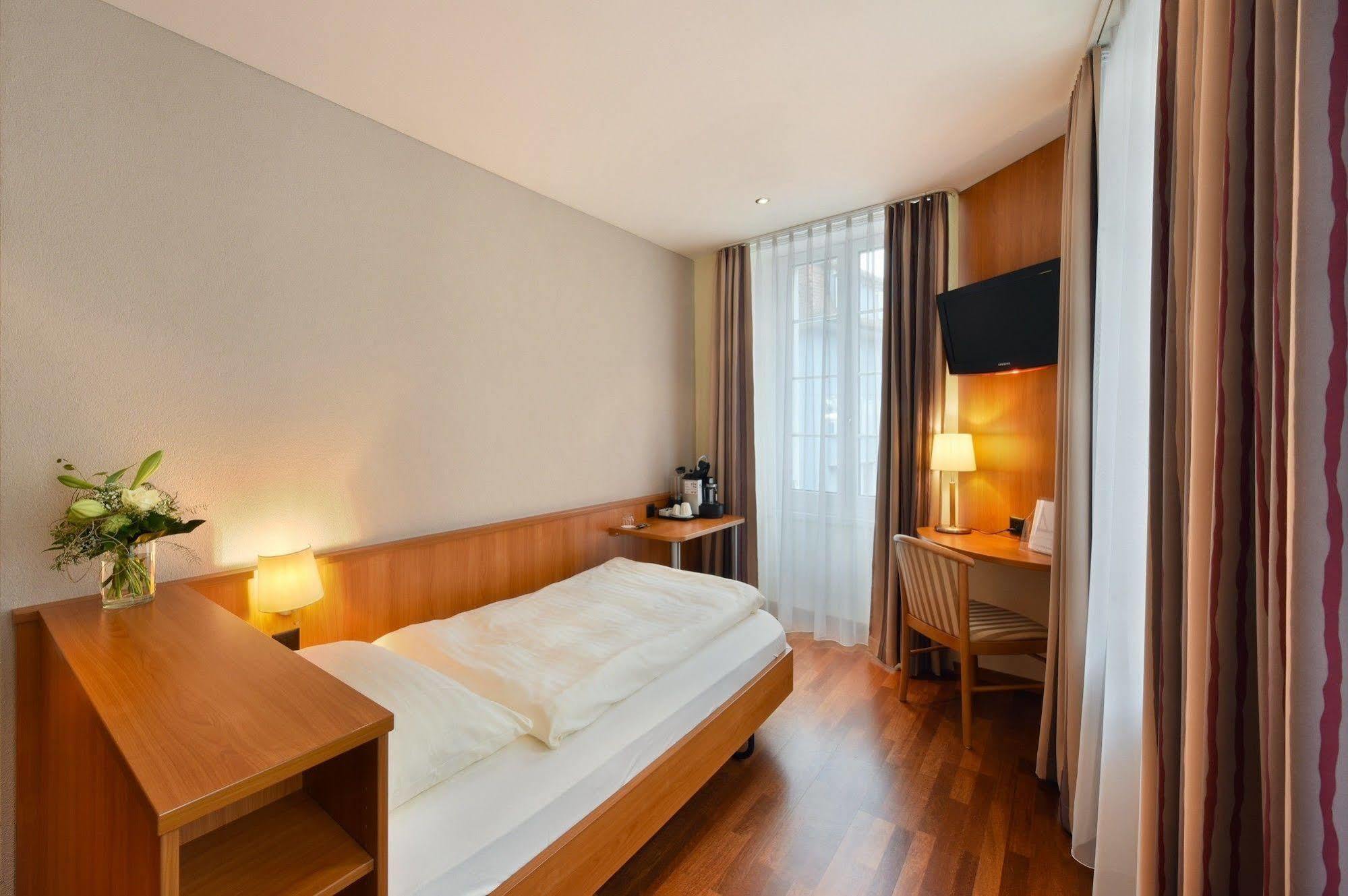 Apart Hotel Amadeo Zofingen Exteriör bild