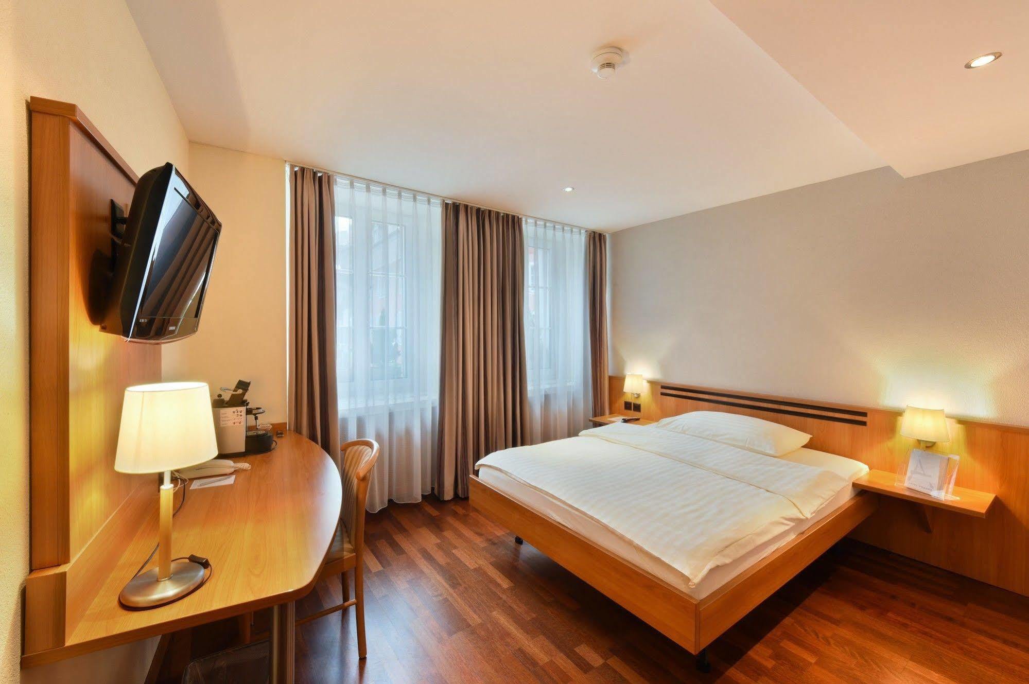 Apart Hotel Amadeo Zofingen Exteriör bild